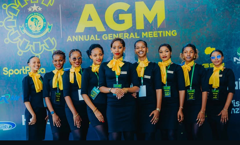 The Royal Hosts arriving at Yanga Annual General Meeting